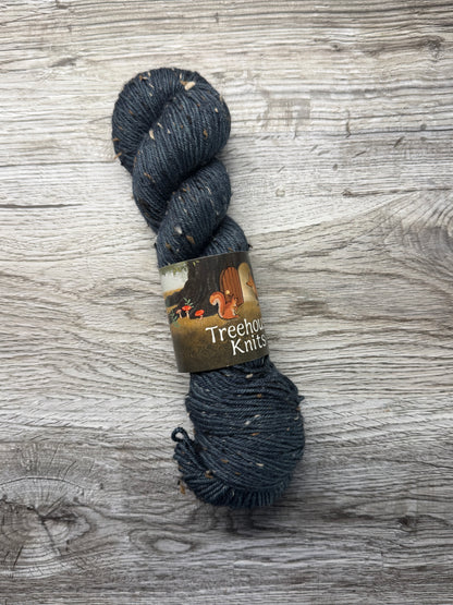 Destash - Treehouse Knits - Bestisch Mensch - Tweed DK