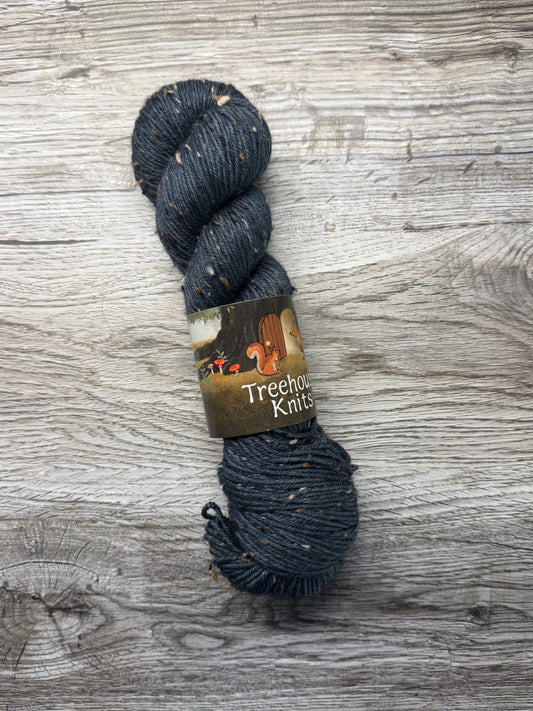 Destash - Treehouse Knits - Bestisch Mensch - Tweed DK